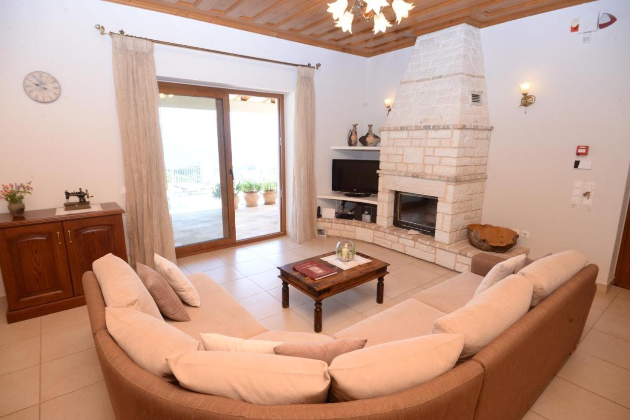 Villa Melanthi Kassiopi Corfu Exterior photo
